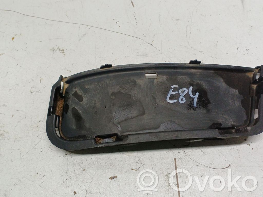 BMW X1 E84 Etupuskurin alempi jäähdytinsäleikkö 