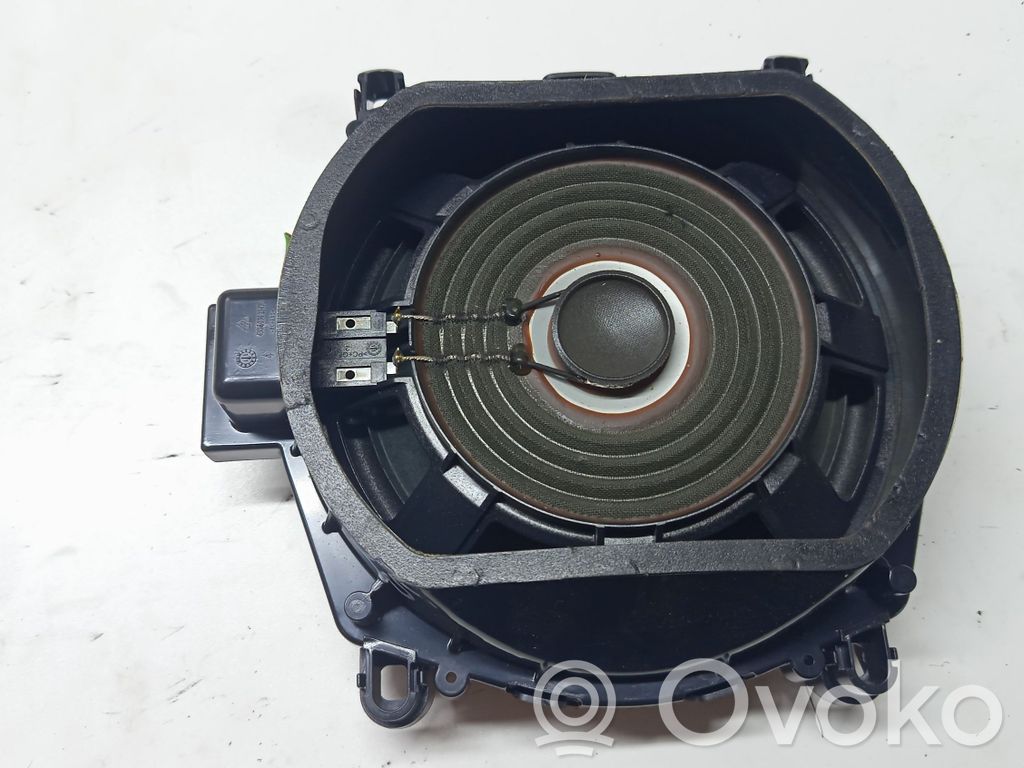 BMW X3 F25 Subwoofer 