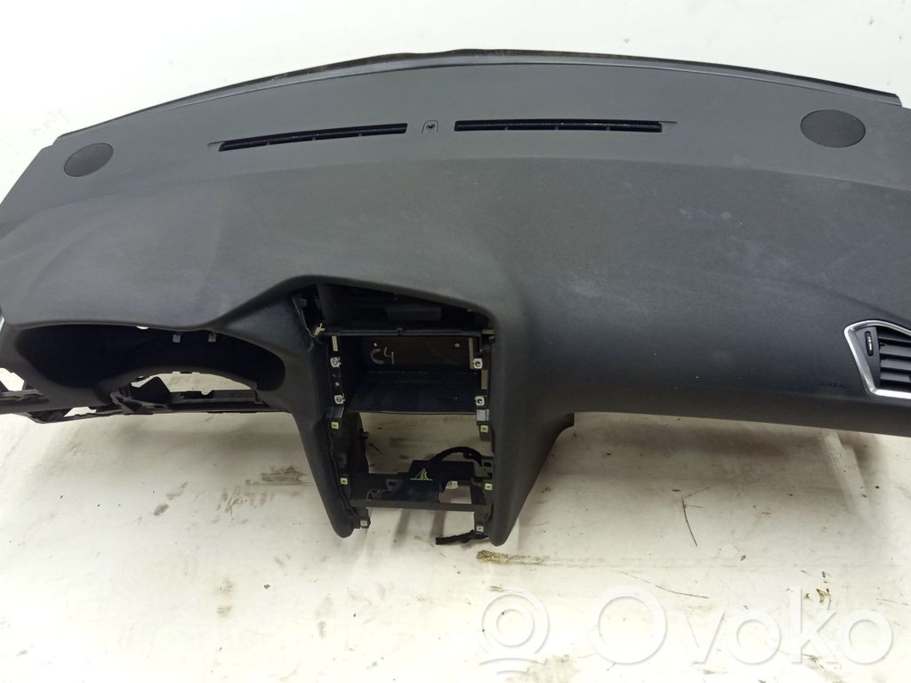 Citroen C4 II Dashboard 