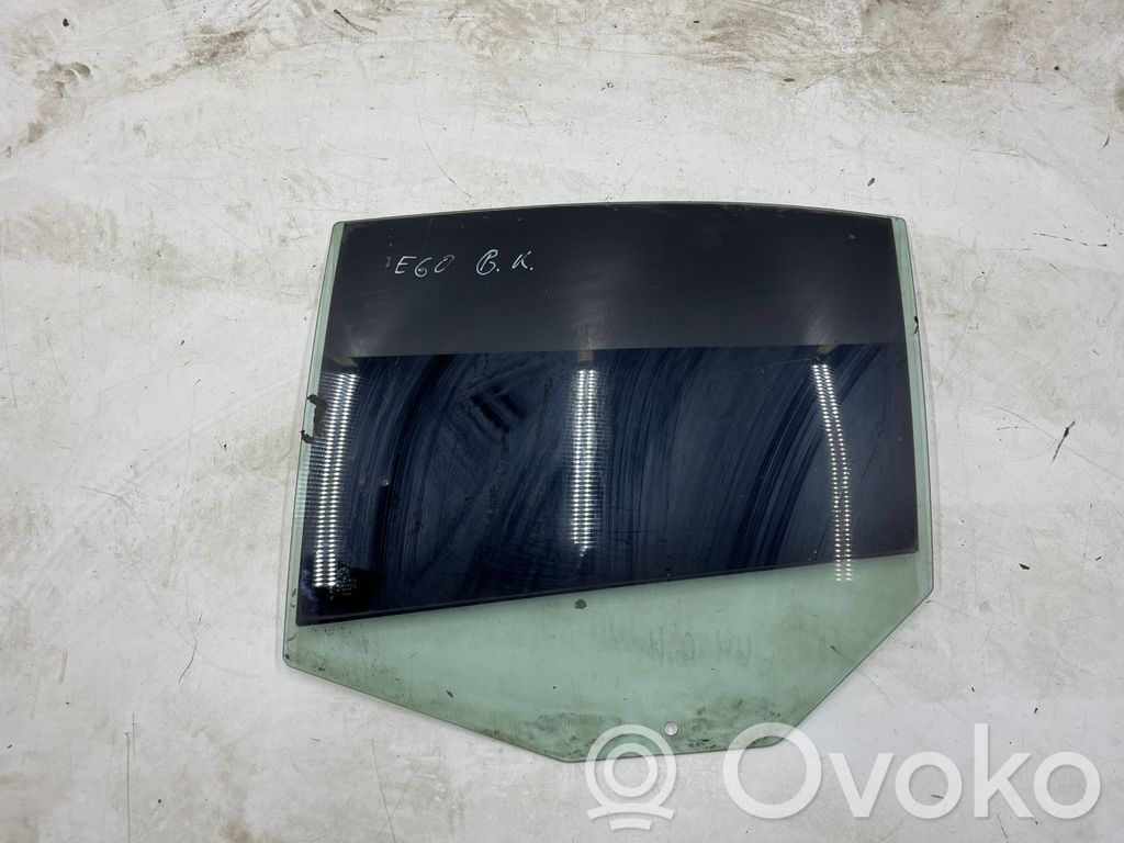 BMW 5 E60 E61 Luna de la puerta delantera cuatro puertas 