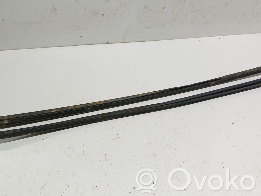 Audi A4 S4 B7 8E 8H Tuulilasin lista 