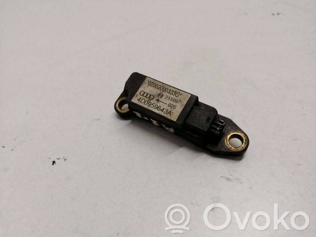 Audi A8 S8 D2 4D Airbag deployment crash/impact sensor 
