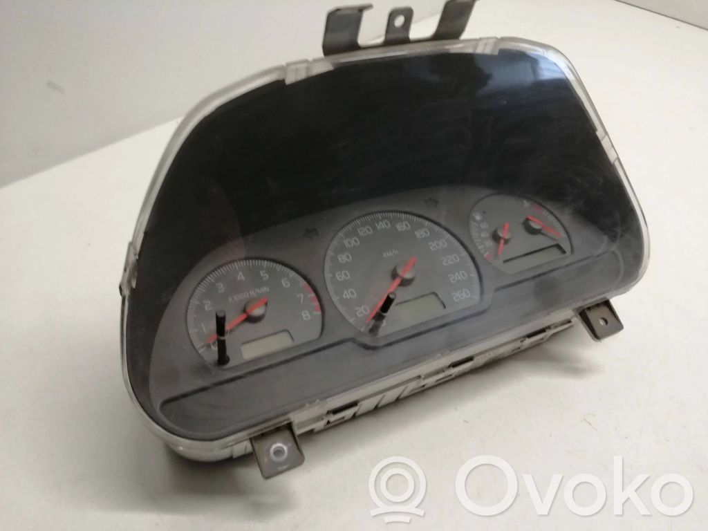 Volvo S40, V40 Spidometrs (instrumentu panelī) 