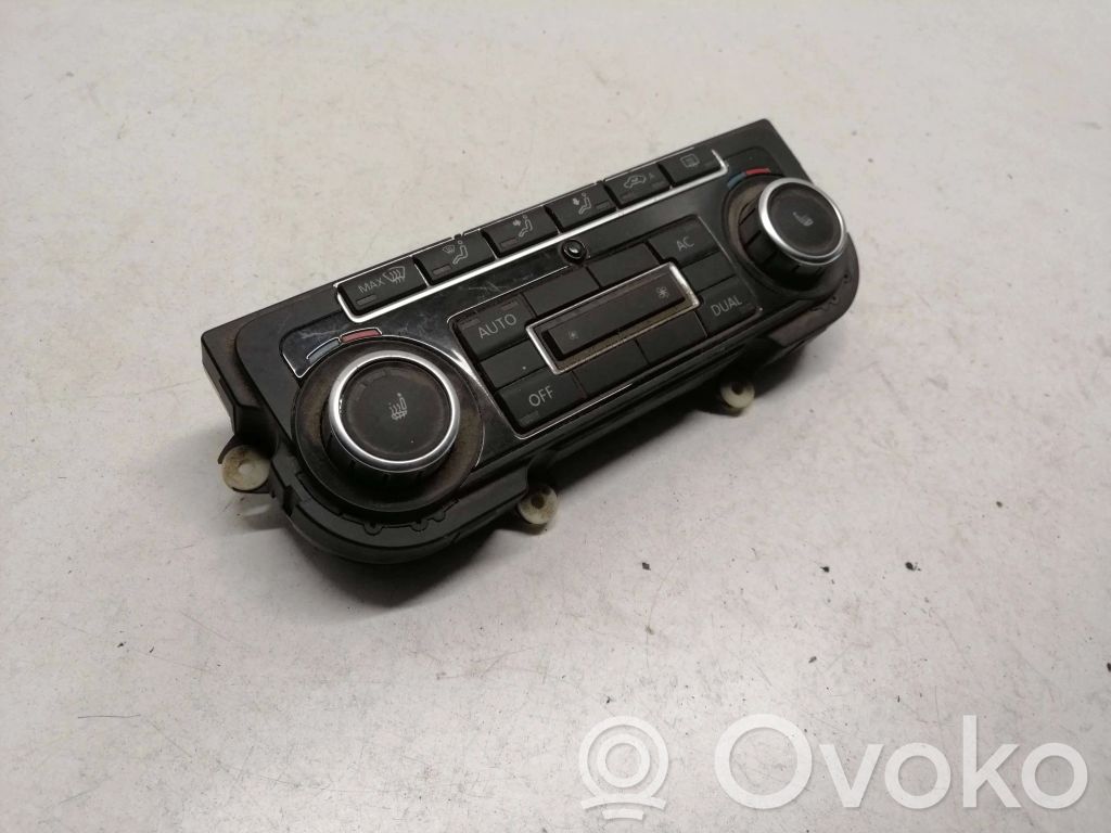 Volkswagen PASSAT CC Panel klimatyzacji 