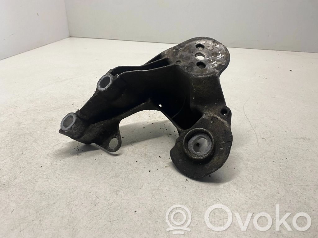 Audi A6 S6 C6 4F Engine mounting bracket 