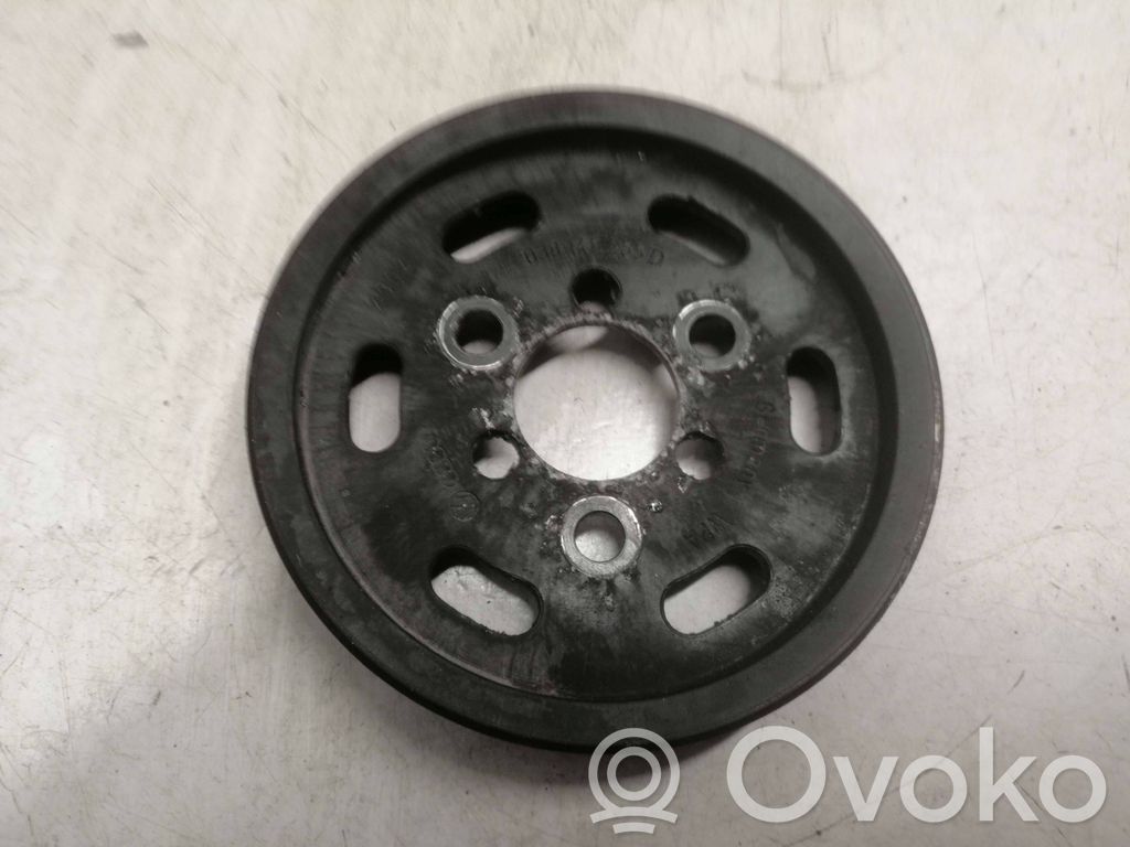 Audi A4 S4 B5 8D Ohjaustehostimen pumpun hihnapyörä 