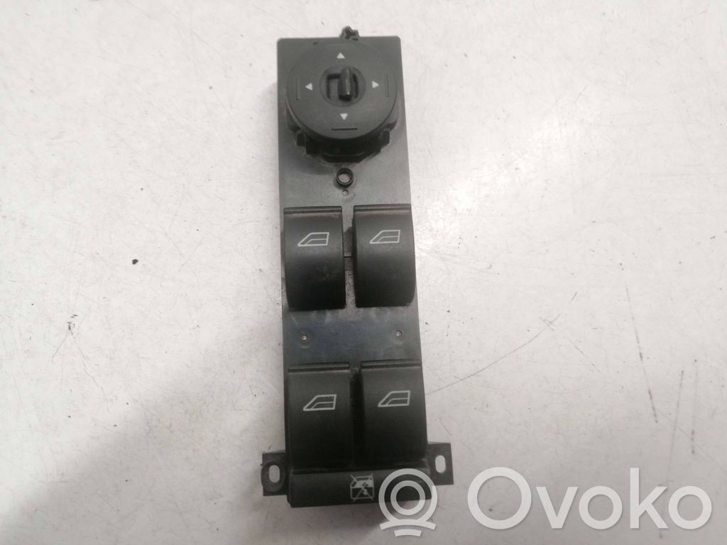 Ford C-MAX I Electric window control switch 