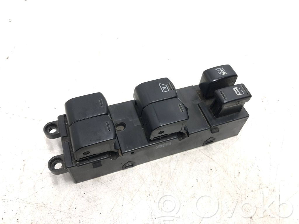 Subaru Impreza III Electric window control switch 