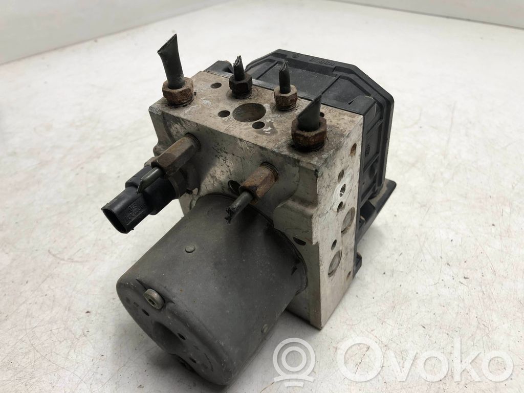 Toyota Corolla E120 E130 Pompa ABS 