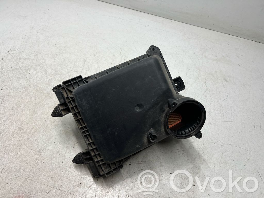 Audi A4 S4 B6 8E 8H Obudowa filtra powietrza 