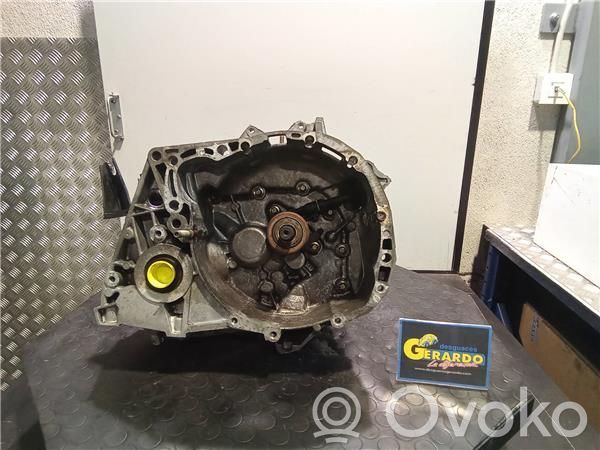 Nissan Micra Boîte de vitesses manuelle à 5 vitesses