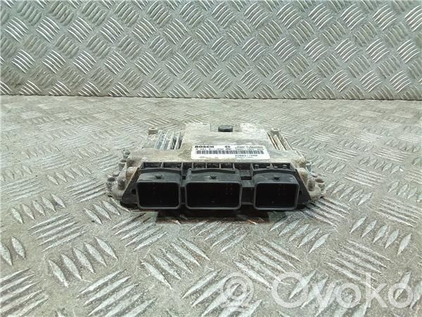 Unidad de control/módulo ECU del motor   8200311550,281011432