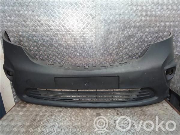 Opel Vivaro Zderzak przedni 