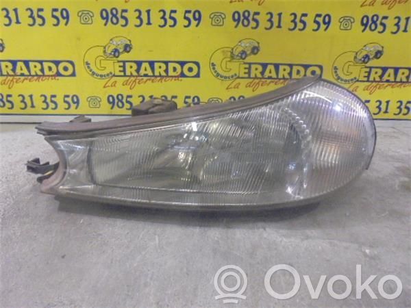 Ford Mondeo MK II Phare frontale 