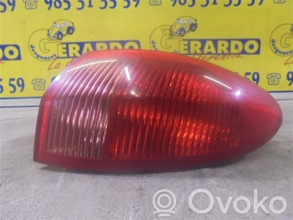 Lámpara de faros/luces traseros