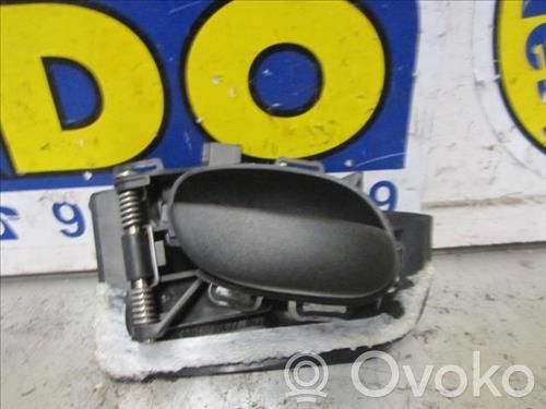Peugeot 206 Rear door interior handle 