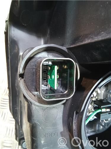 KIA Sorento Headlight/headlamp 