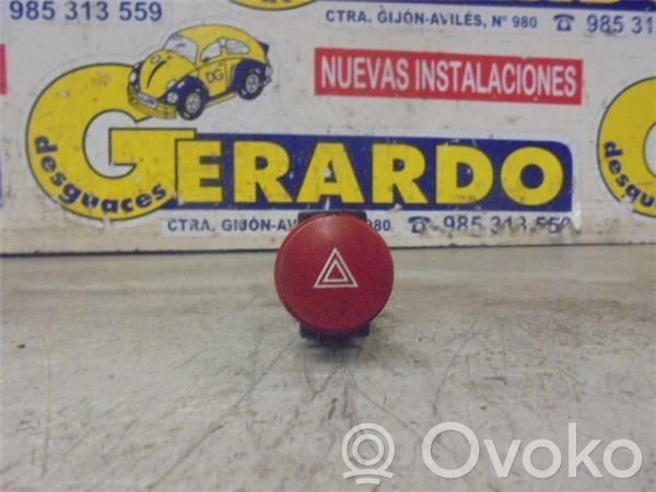 Botón interruptor de luz de peligro