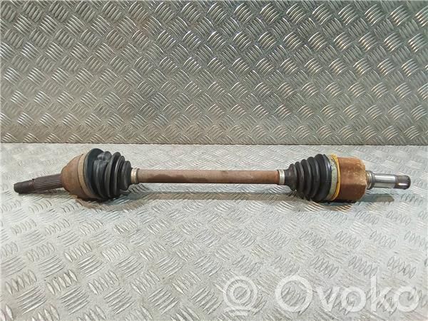 Etuvetoakseli