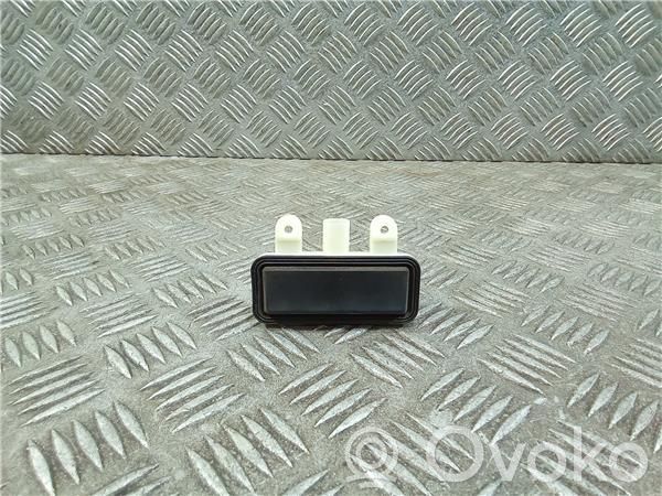 Mercedes-Benz A W176 Manecilla externa de puerta de carga
