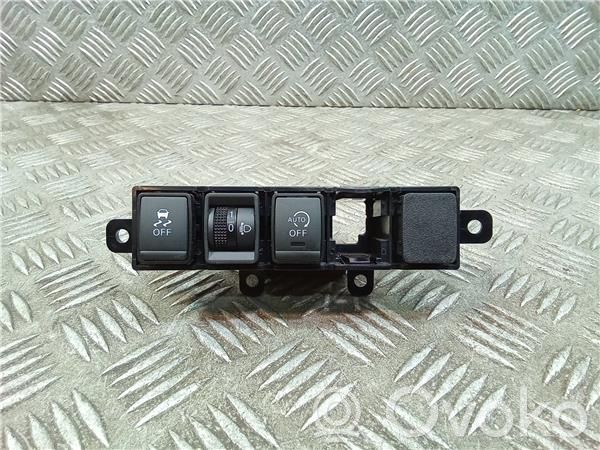Nissan Pulsar Interruptor de control multifunción 