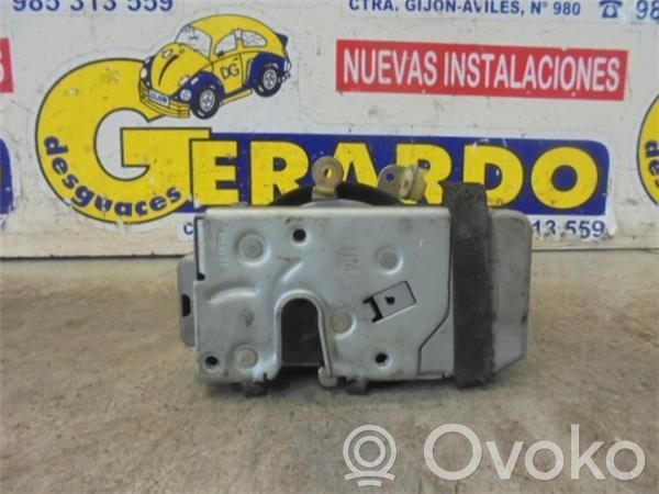 Cerradura de puerta delantera