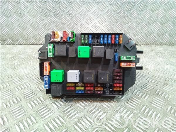 Mercedes-Benz S W221 Module de fusibles