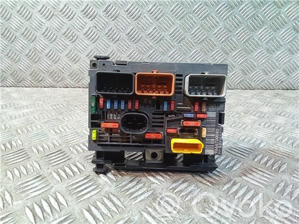 Citroen C4 I Picasso Módulo de fusible 