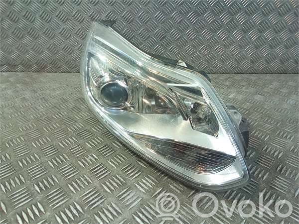 Ford C-MAX II Etu-/Ajovalo 