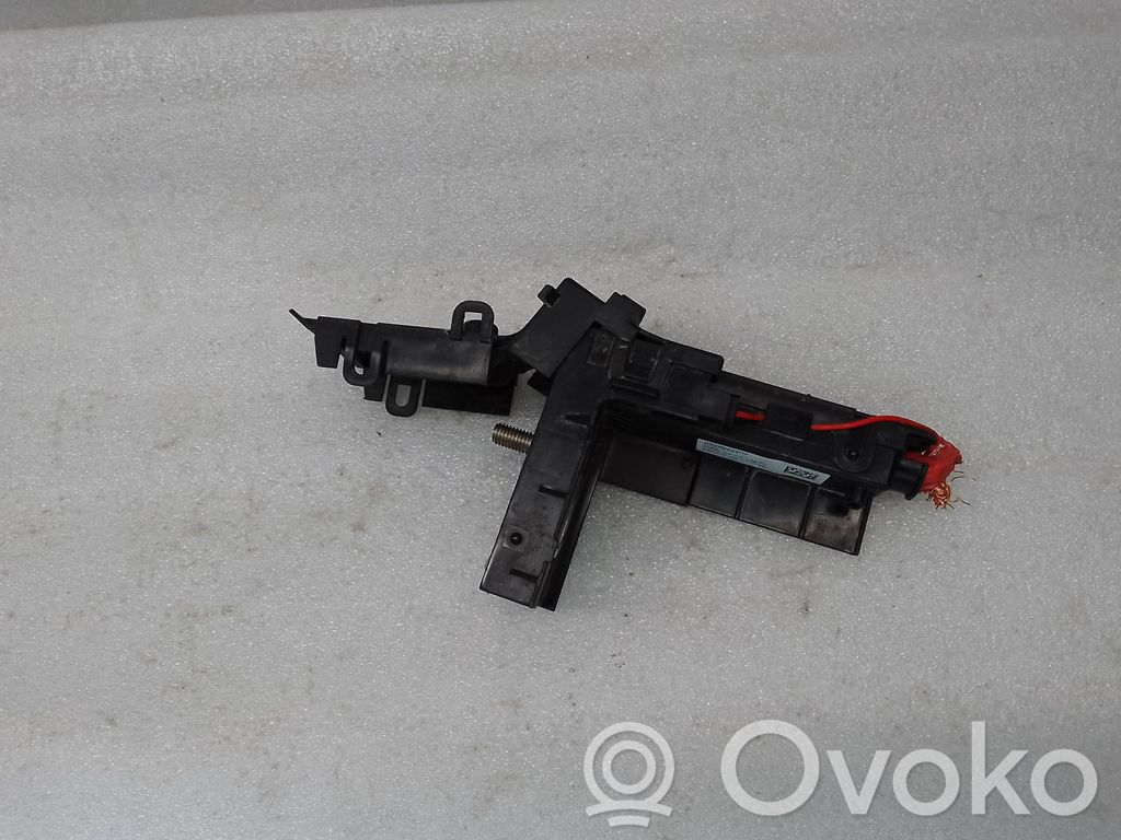 Volvo XC40 Moldura/rejilla de la luz antiniebla delantera 