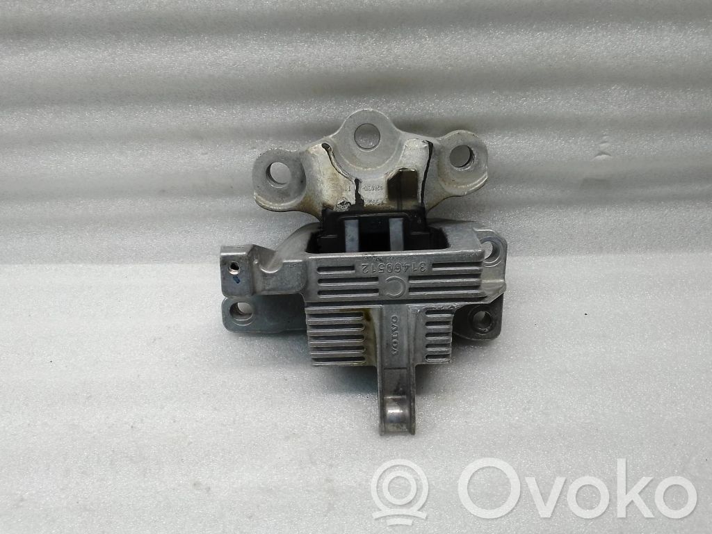 Volvo XC40 Engine mount bracket 