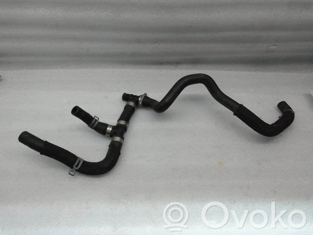 Volvo V40 Engine coolant pipe/hose 