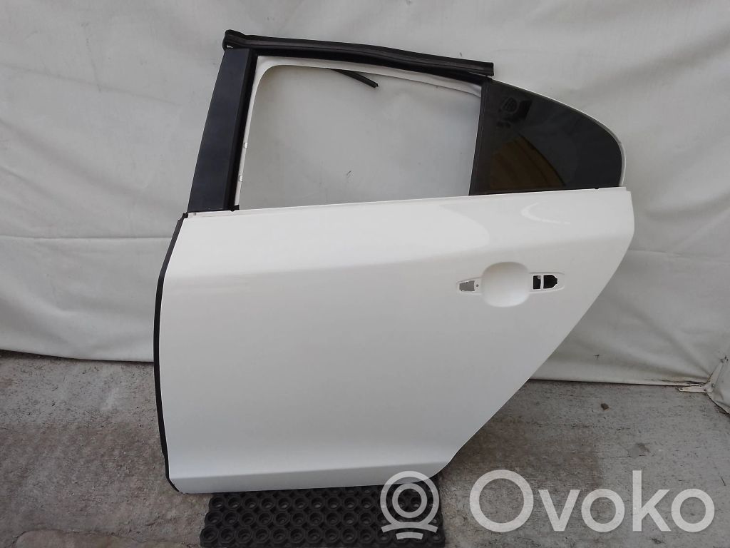 Volvo S60 Galinės durys 