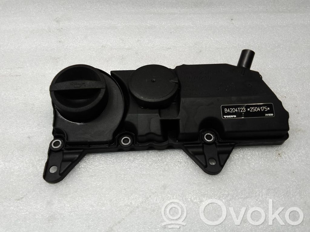 Volvo XC60 Rocker cam cover 