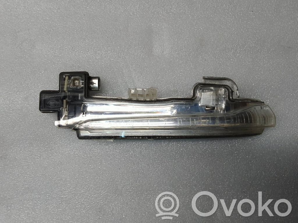 Volvo S60 Semnalizator pe oglindă 