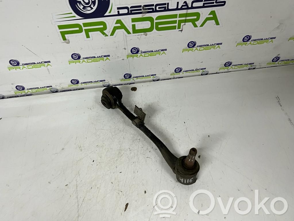 Brazo de suspensión delantero