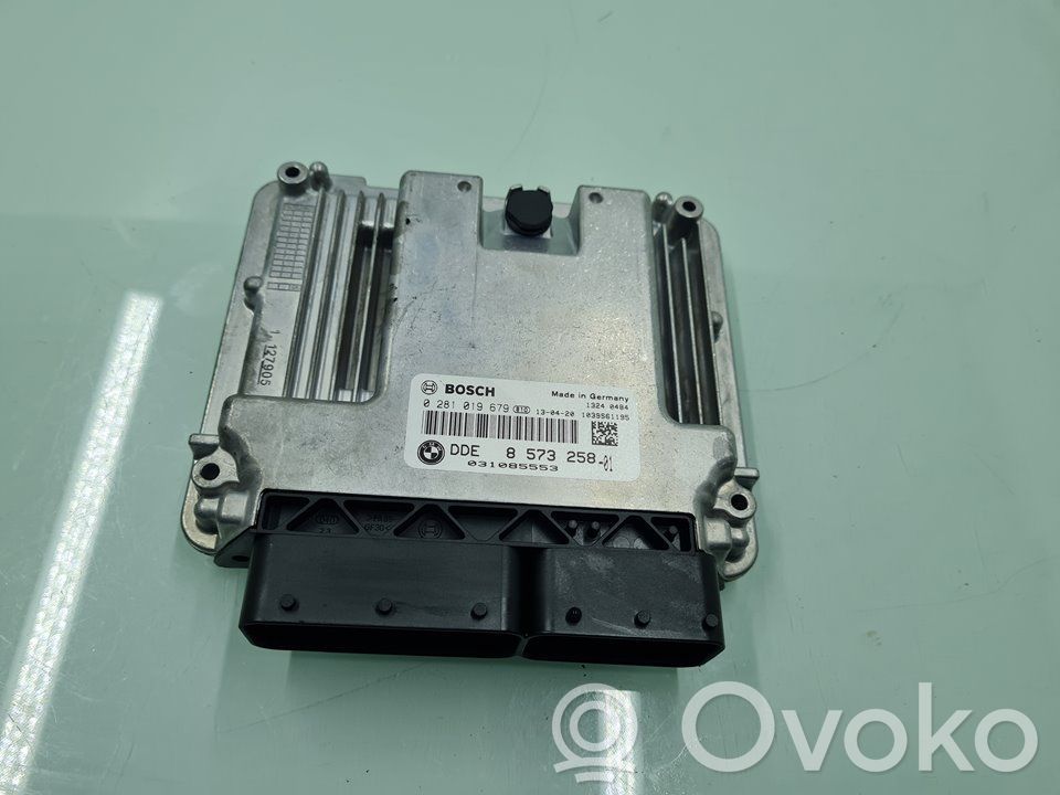 Variklio valdymo blokas   8573258