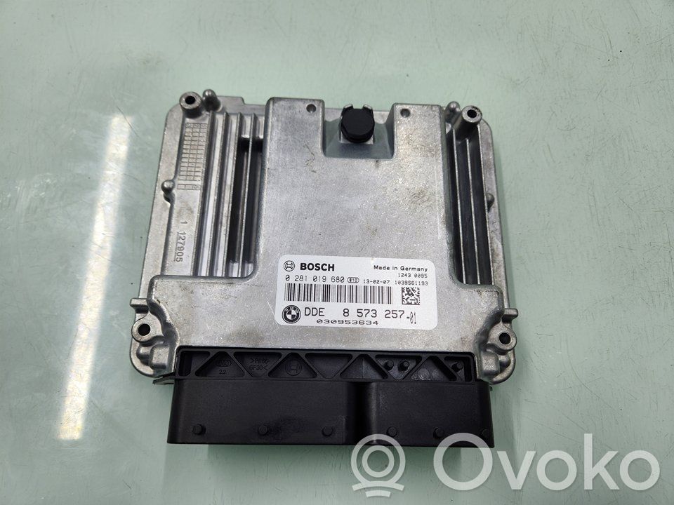 Unidad de control/módulo del motor   8573257