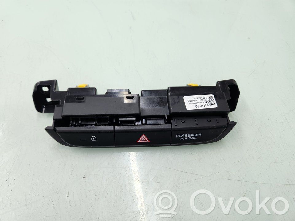 Hazard light switch   41W3601300