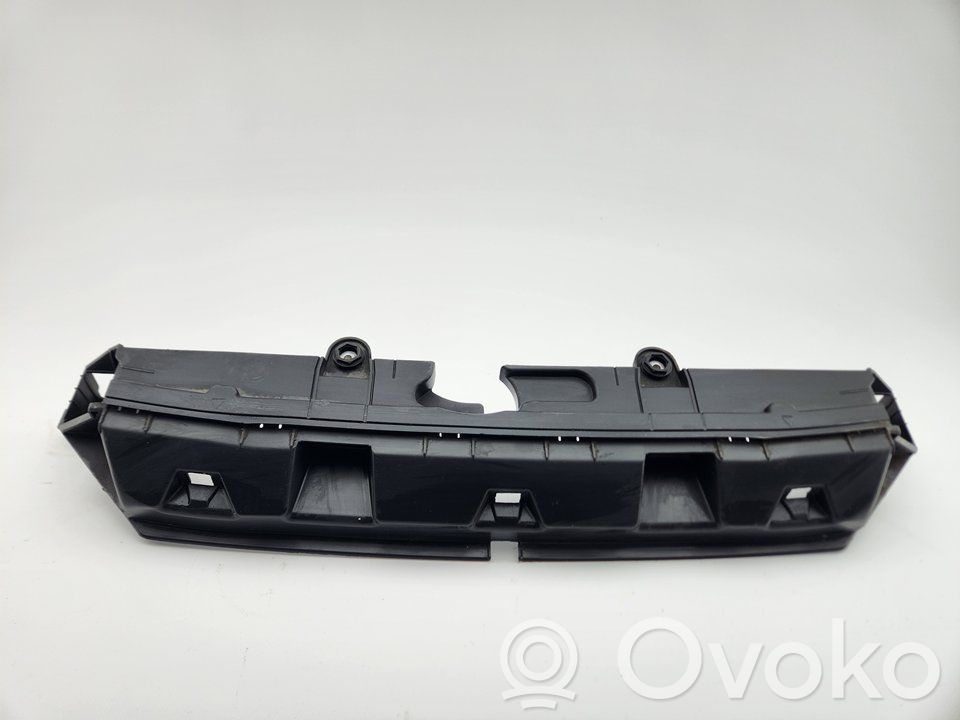Cupra Leon Front bumper mounting bracket 