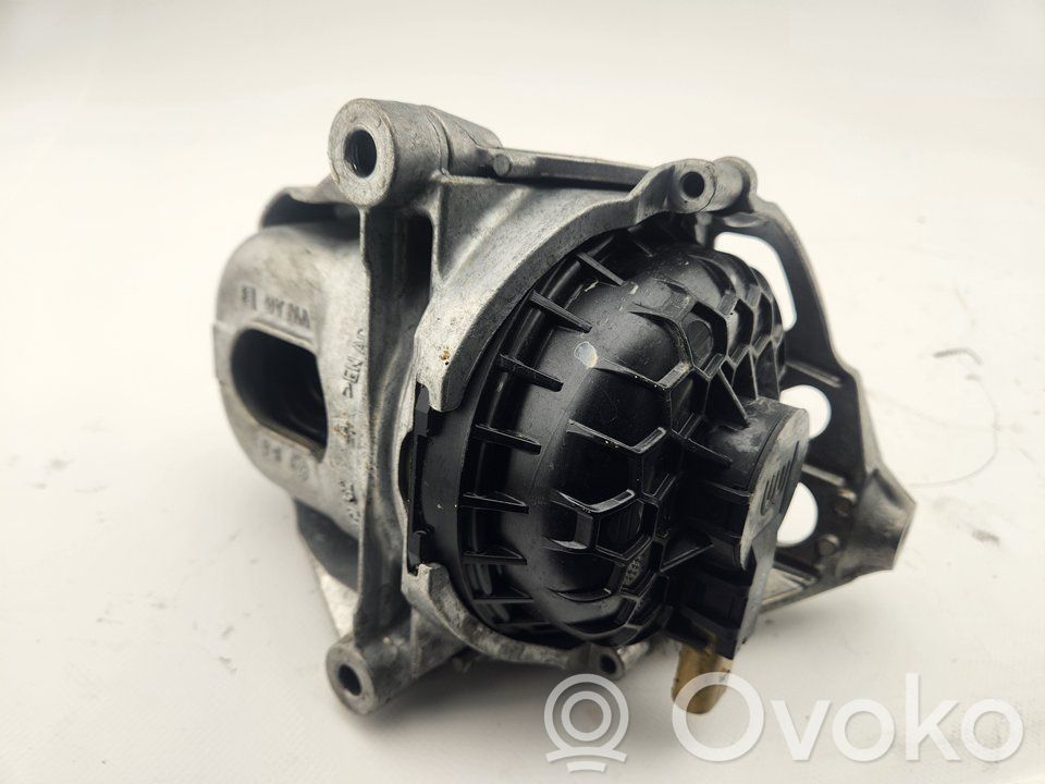Audi Q5 SQ5 8R Engine mount bracket 