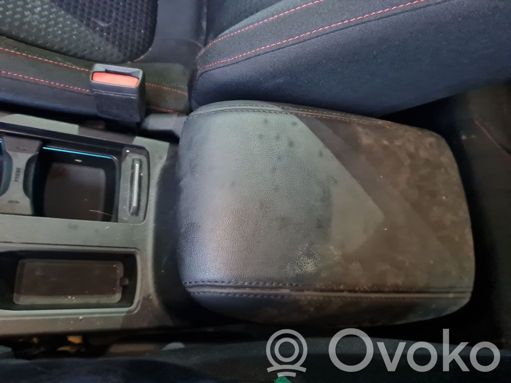 Ford Focus Elkoņa balsts 