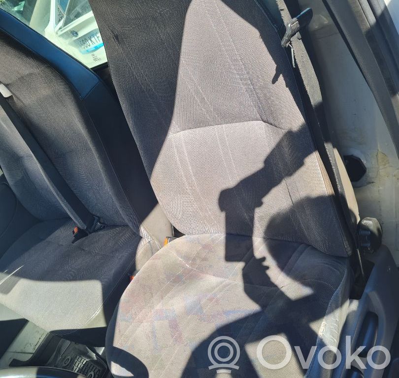 Asiento delantero del conductor
