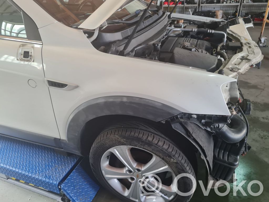 Chevrolet Captiva Sparnas 