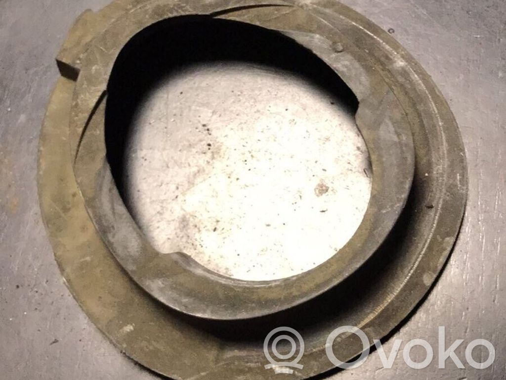 Front coil spring rubber mount   1096664