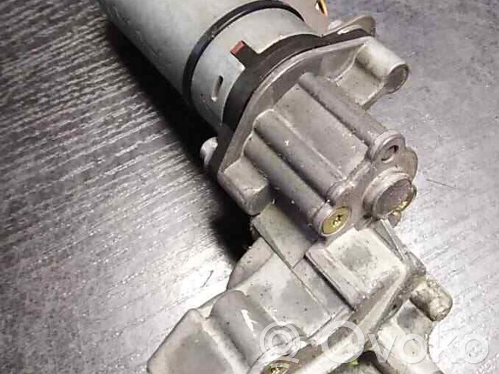 Motor de ajuste del asiento   1137401