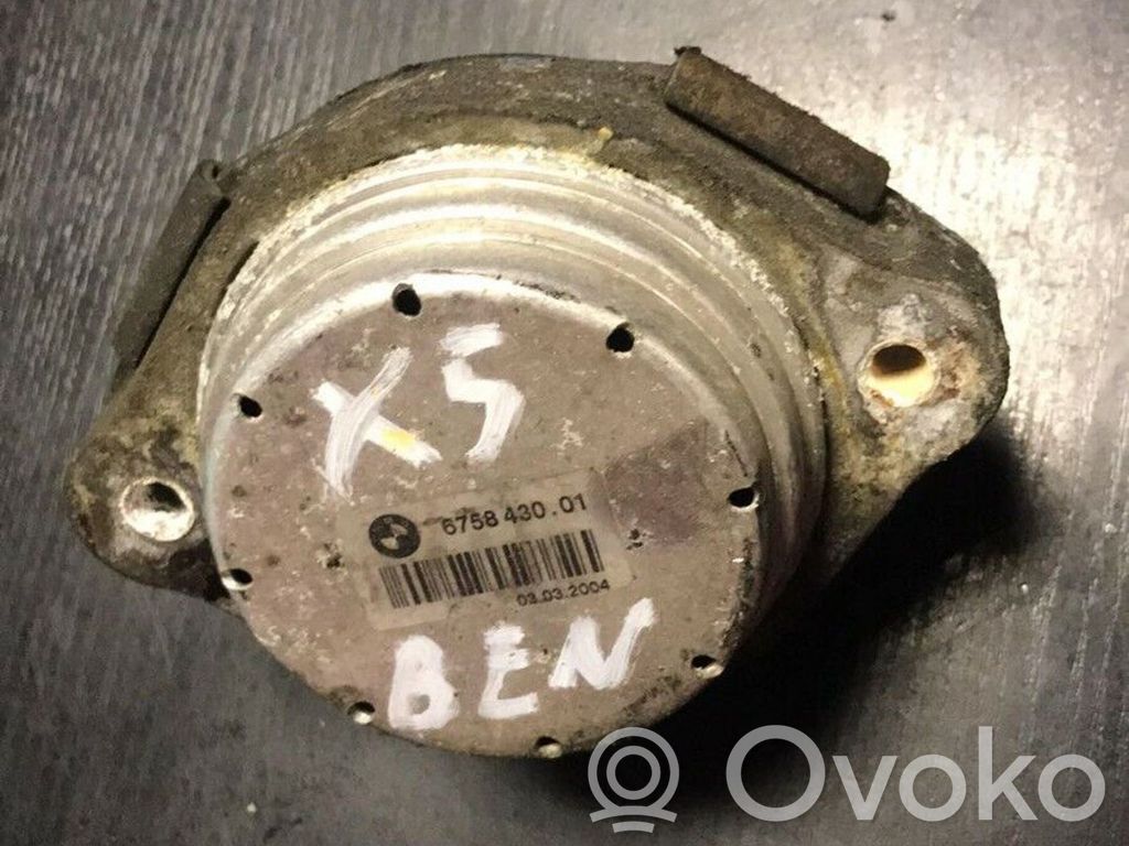 Engine mount bracket   6758430