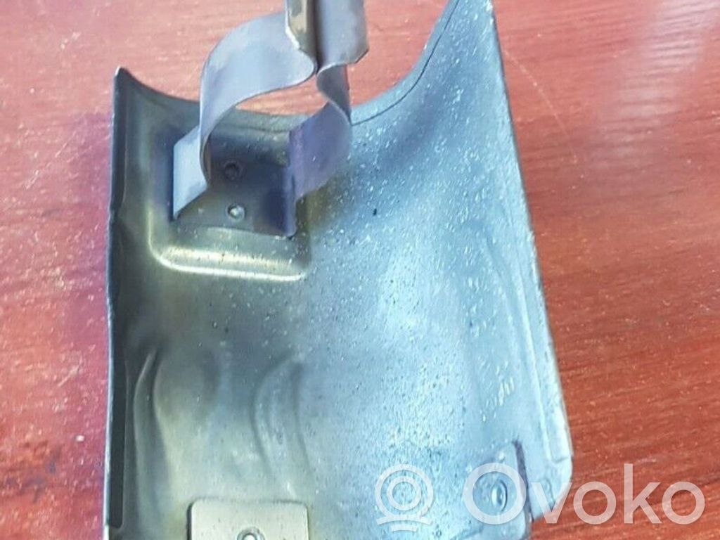 Protección térmica del escape   2249990