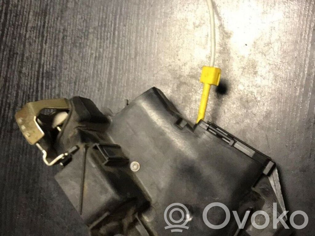 BMW 5 E39 Priekšpusē slēdzene 