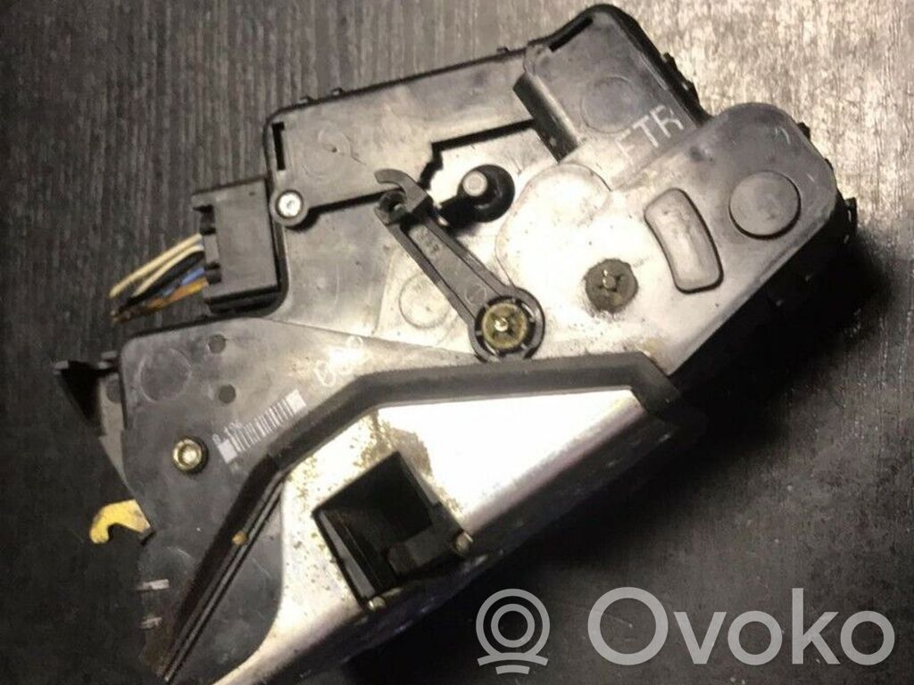 BMW 3 E46 Takaoven lukko 